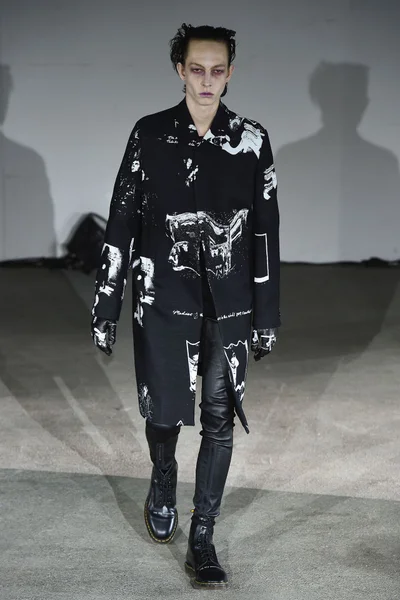 Look 9